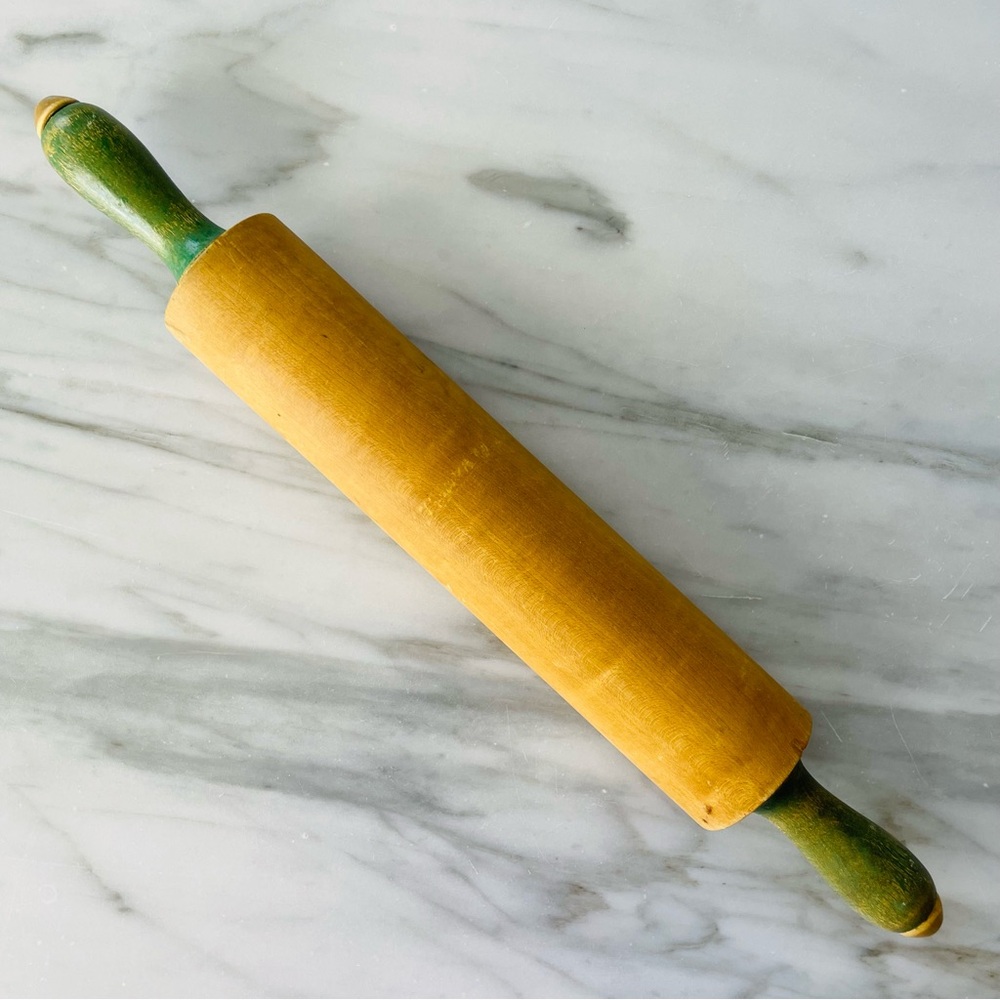 Munising Vintage Rolling Pin•Solid Maple Barrel•1930’s•Green Handles•18”Length🌼
